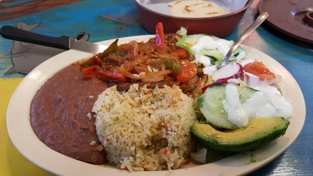 Rincón Salvadoreño | restaurant | 3898 W 5535 S, Salt Lake City, UT 84129, USA | 8019559772 OR +1 801-955-9772