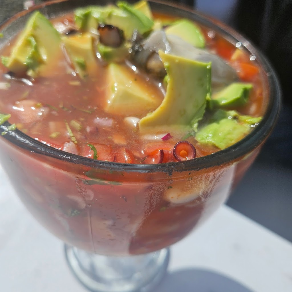 Mariscos Los Reyes | restaurant | 600 Rio Tierra Ave, Sacramento, CA 95833, USA | 9162439335 OR +1 916-243-9335