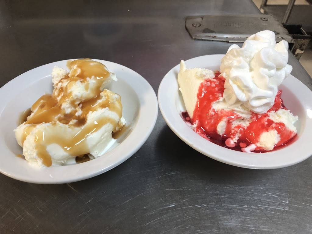 Town and Country Restaurant | restaurant | 15685 US-36, Chrisman, IL 61924, USA | 2172692000 OR +1 217-269-2000