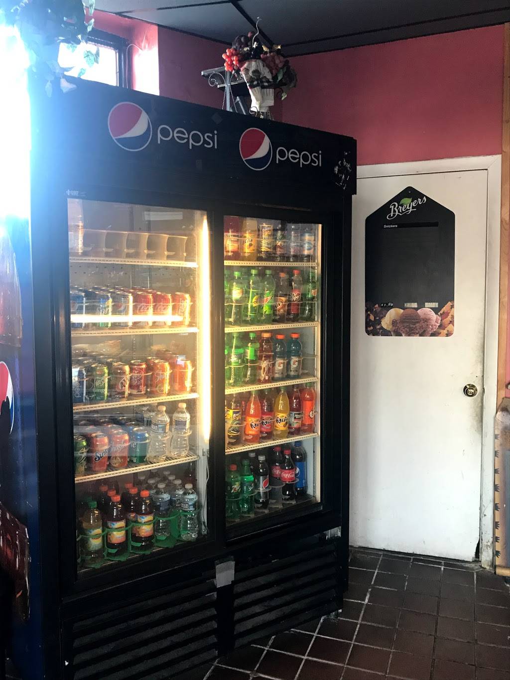 Chicken To Go | meal takeaway | 2427 Minnesota Ave SE, Washington, DC 20020, USA | 2025820110 OR +1 202-582-0110