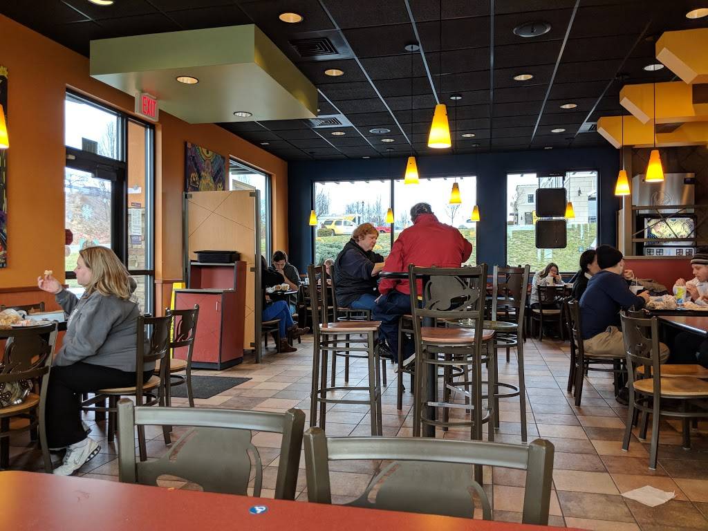 Taco Bell | meal takeaway | 303 Gateway Blvd, Lewisburg, WV 24901, USA | 3046475955 OR +1 304-647-5955