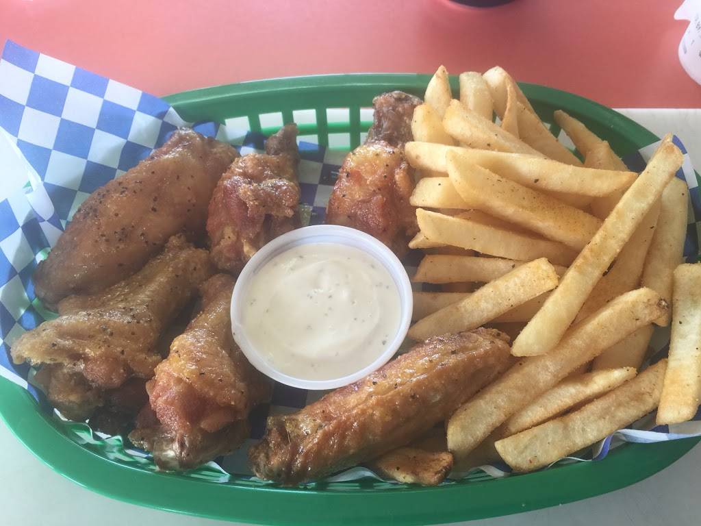 Burger Town | restaurant | 1013 E Irving Blvd, Irving, TX 75060, USA | 9725797100 OR +1 972-579-7100