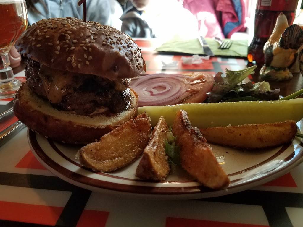 Rolling River Cafe Gallery & Inn | restaurant | 25 Cooley Rd, Parksville, NY 12768, USA | 4136275981 OR +1 413-627-5981