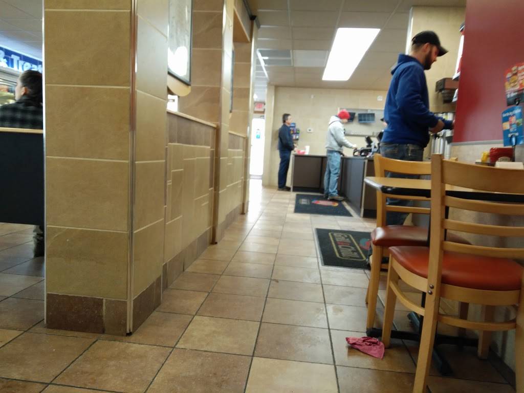 Dairy Queen Grill & Chill | restaurant | 1411 S Banker St, Effingham, IL 62401, USA | 2173429432 OR +1 217-342-9432