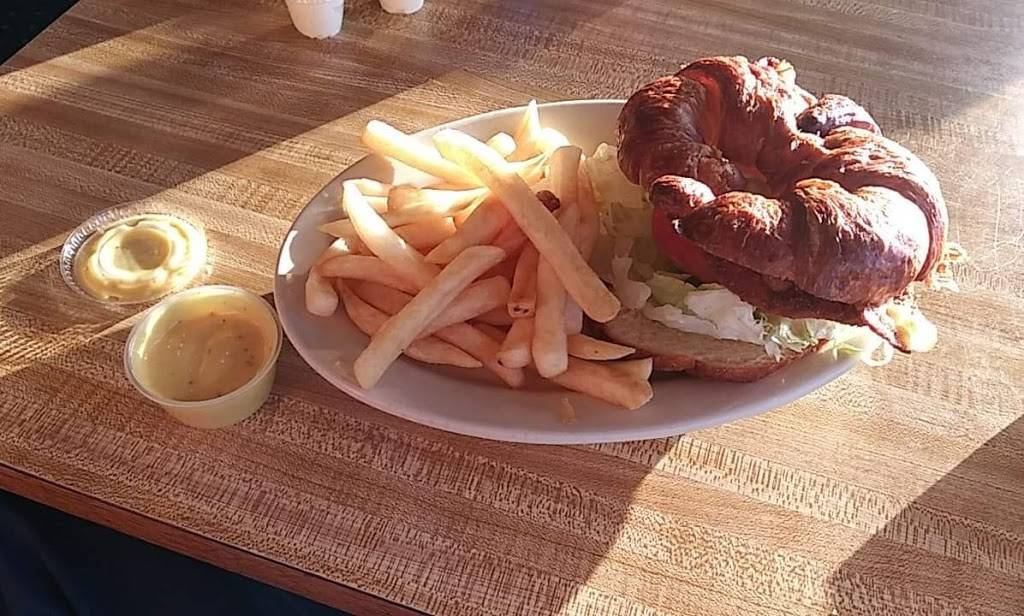 Dimitris Family Restaurants | restaurant | 10945 Lorain Ave, Cleveland, OH 44111, USA | 2162523636 OR +1 216-252-3636