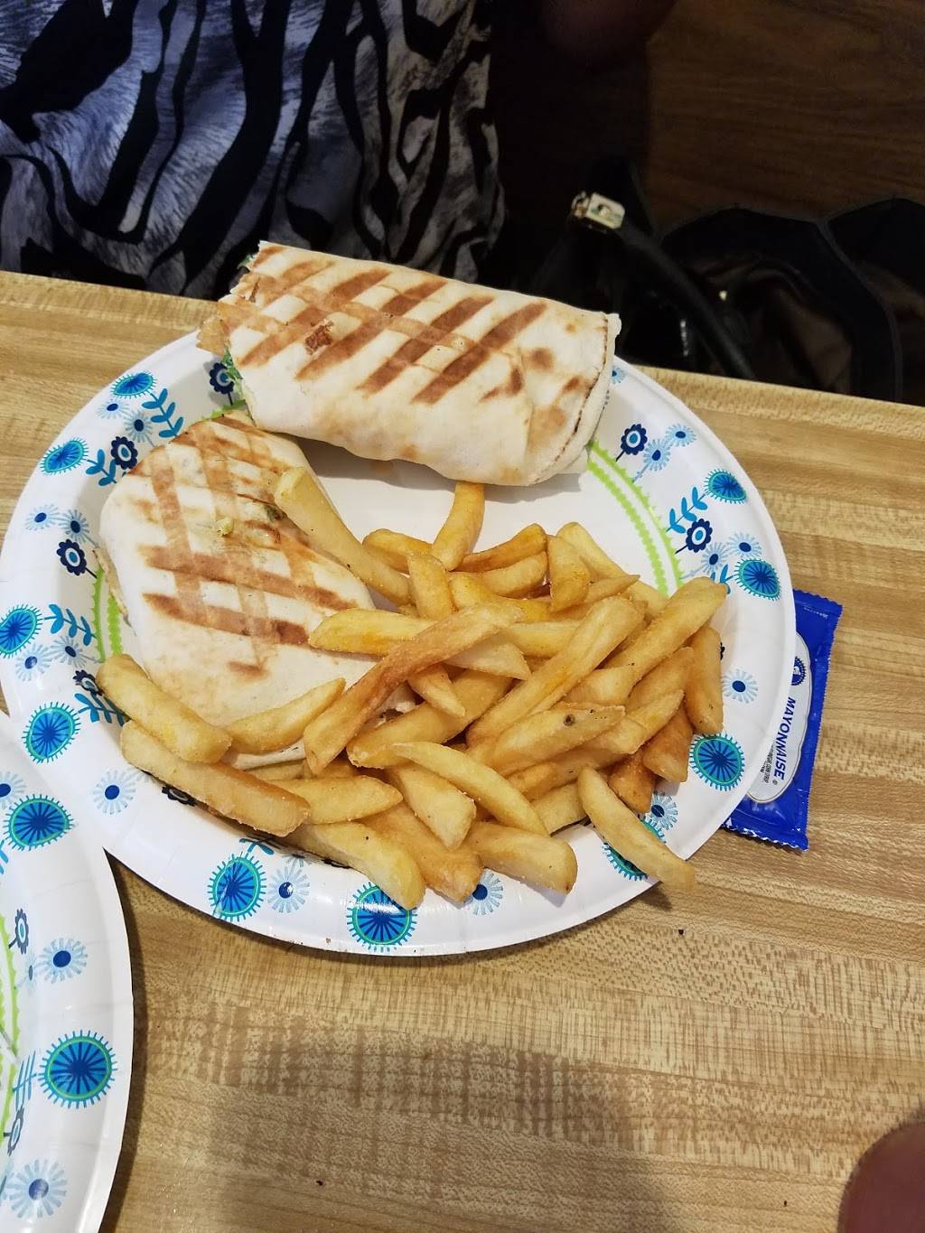 D&G Deli and Grill | restaurant | 233 E Bay St, Jacksonville, FL 32202, USA | 9046340328 OR +1 904-634-0328