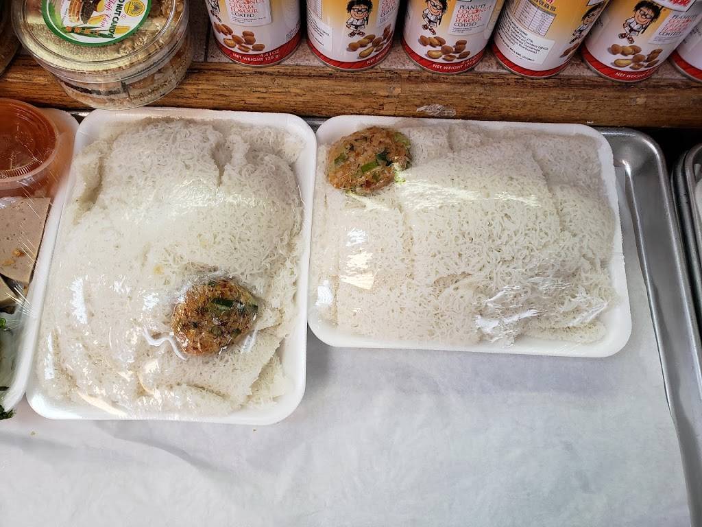 Huong Binh Bakery | restaurant | 6781 Wilson Blvd, Falls Church, VA 22044, USA | 7032379228 OR +1 703-237-9228