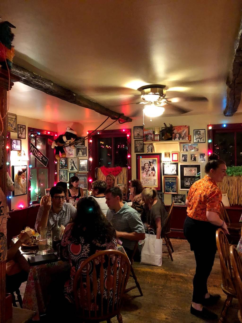 Yesterdays Food Spirits | restaurant | 12594 Adams Rd, Granger, IN 46530, USA | 5742727017 OR +1 574-272-7017