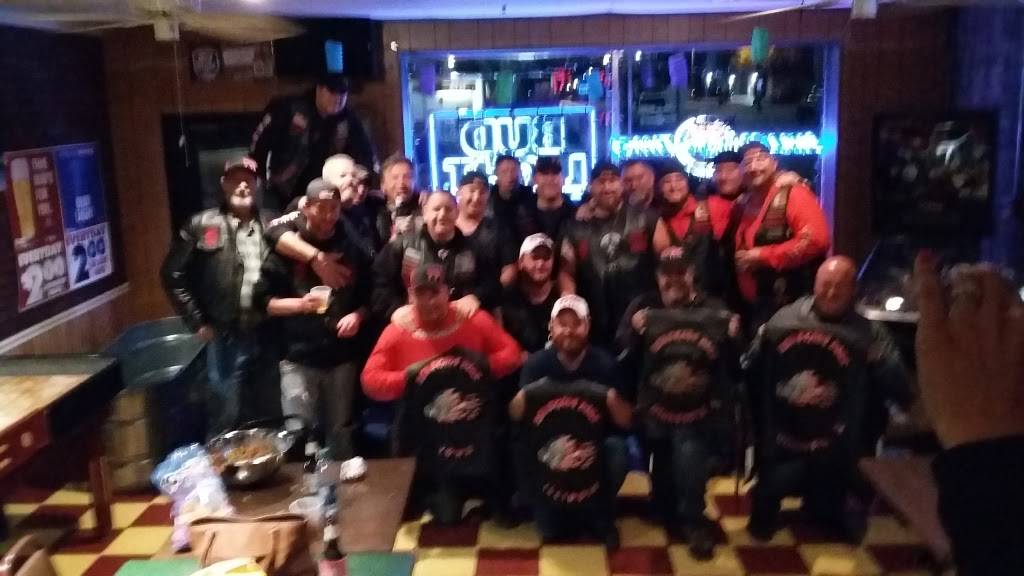 Leamens Bar & Grill | restaurant | 209 N State St, Geneseo, IL 61254, USA | 3099446555 OR +1 309-944-6555