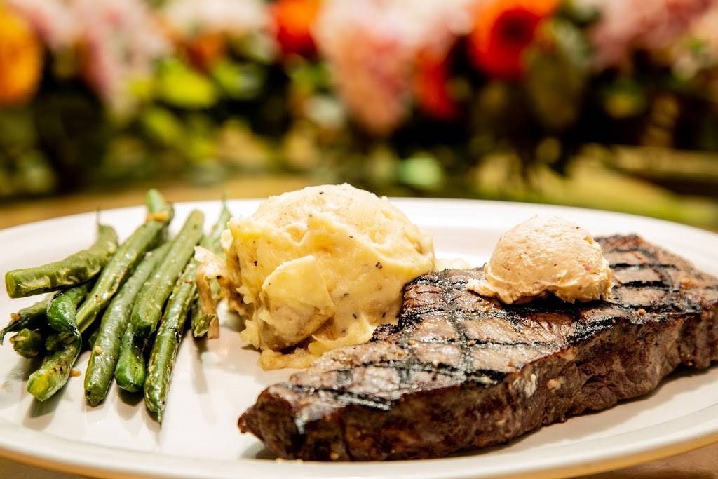 Houlihans | restaurant | 275 S Airport Blvd, South San Francisco, CA 94080, USA | 6505882265 OR +1 650-588-2265