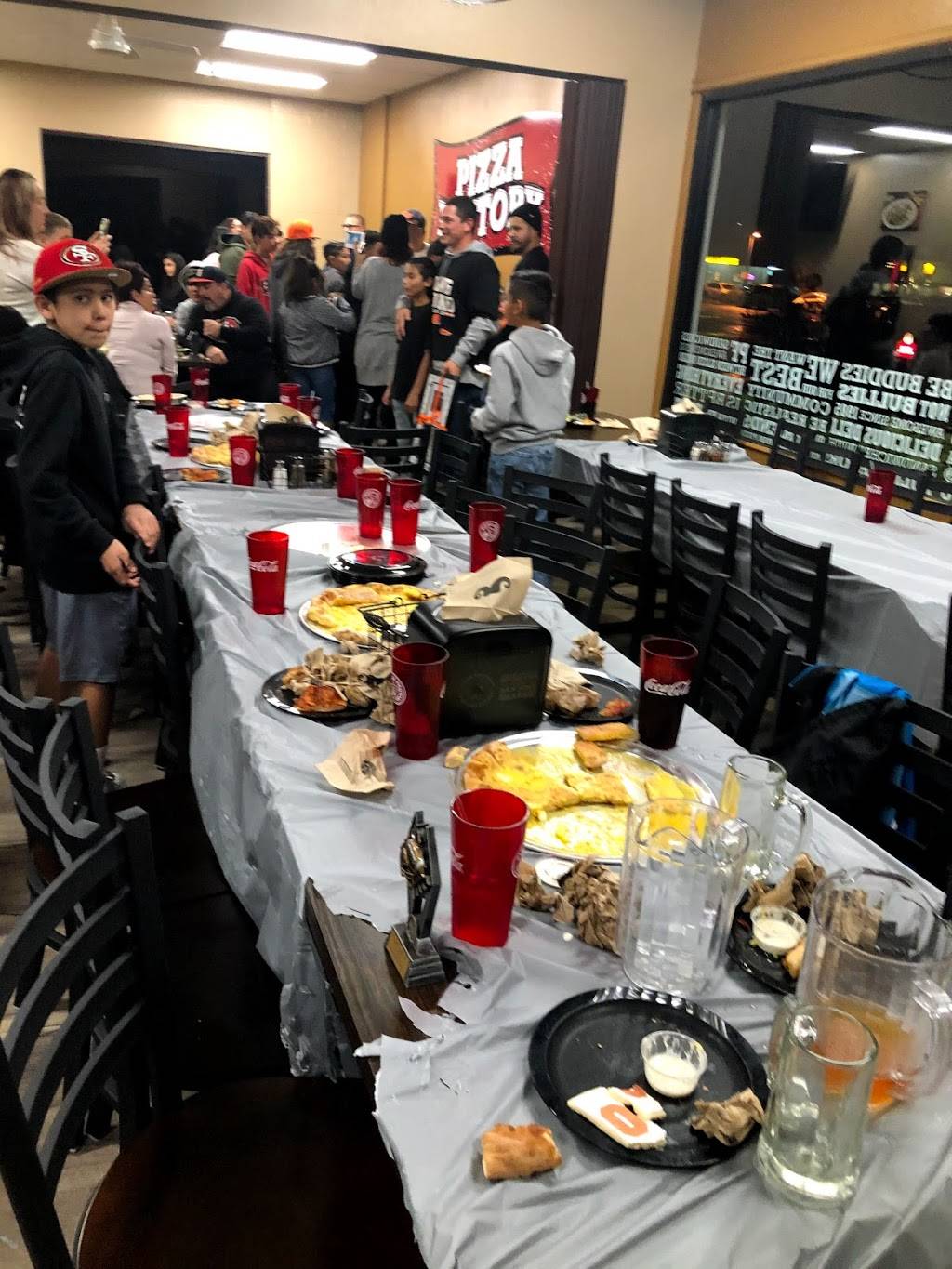 Pizza Factory | restaurant | 363 E 10th St, Gilroy, CA 95020, USA | 4088421011 OR +1 408-842-1011