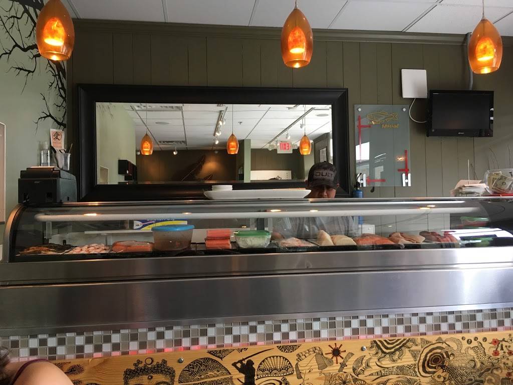 Sakana Thai Japanese Fusion Restaurant | restaurant | 111 W 2nd St, Elmhurst, IL 60126, USA | 6308334030 OR +1 630-833-4030