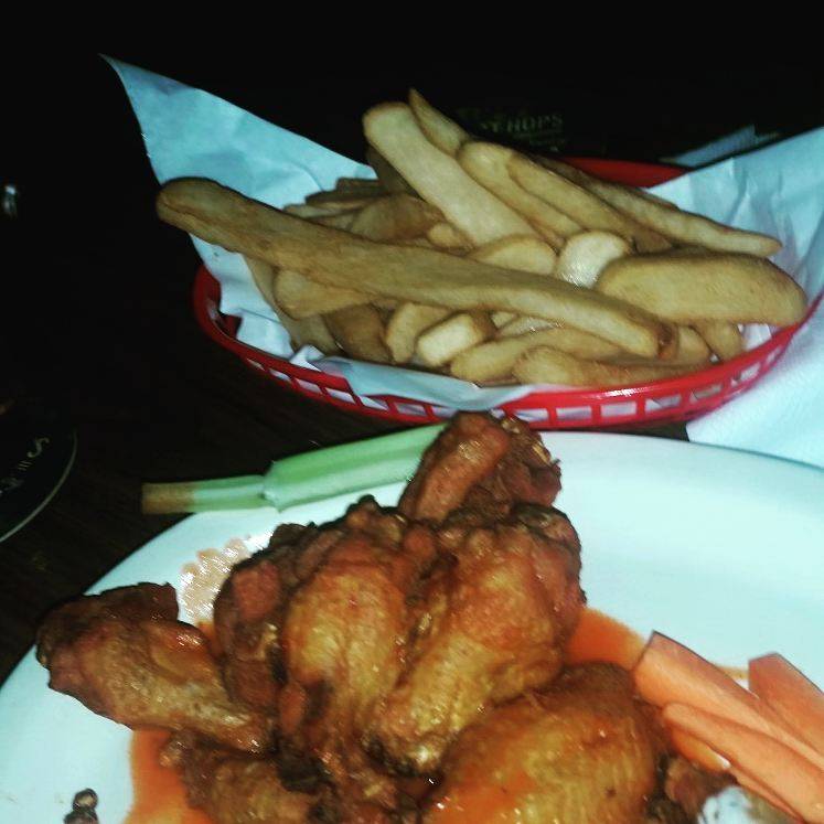 Ye Rustic Inn | restaurant | 1831 Hillhurst Ave, Los Angeles, CA 90027, USA | 3236625757 OR +1 323-662-5757