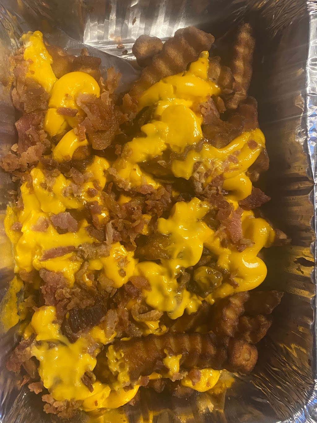 Mia Pizza Wings & Gyro | restaurant | 4901 Baum Blvd, Pittsburgh, PA 15213, USA | 4123252775 OR +1 412-325-2775