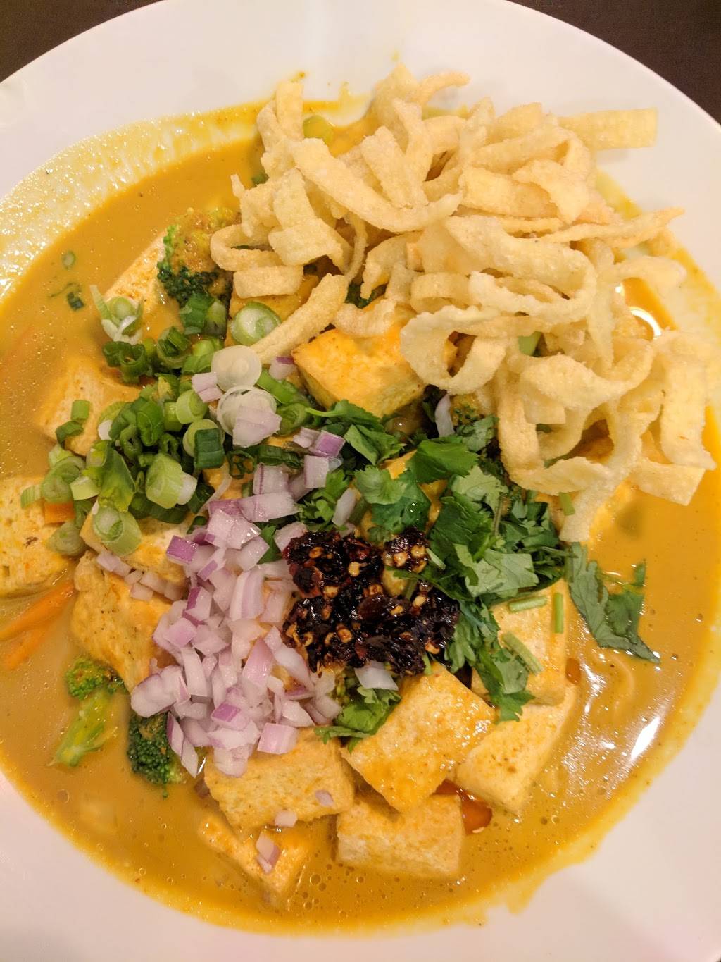 Asiana Hyde Park Thai & Sushi | restaurant | 3922 Edwards Rd, Cincinnati, OH 45209, USA | 5133510999 OR +1 513-351-0999