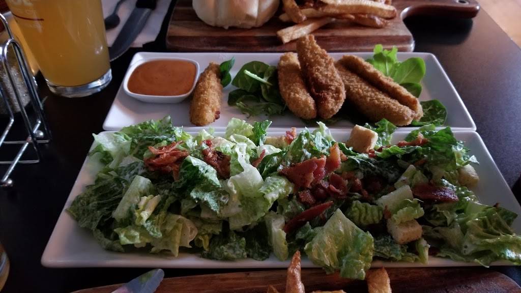 Barrel 67 | restaurant | 67 Murray St, Amherstburg, ON N9V 1H8, Canada | 5197367227 OR +1 519-736-7227