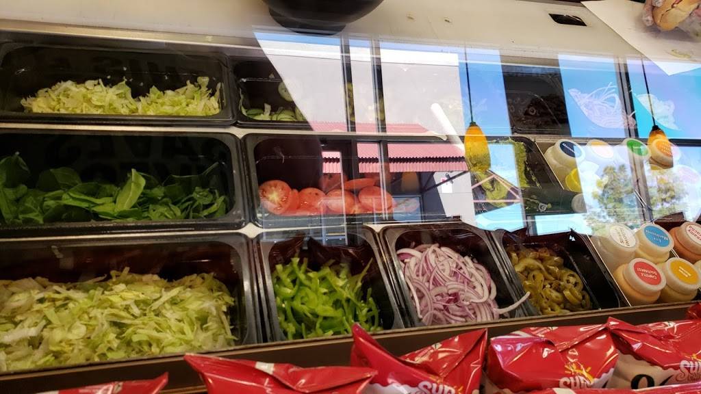 Subway Restaurants | restaurant | 6805 N 19th Ave #125, Phoenix, AZ 85015, USA | 6028410726 OR +1 602-841-0726