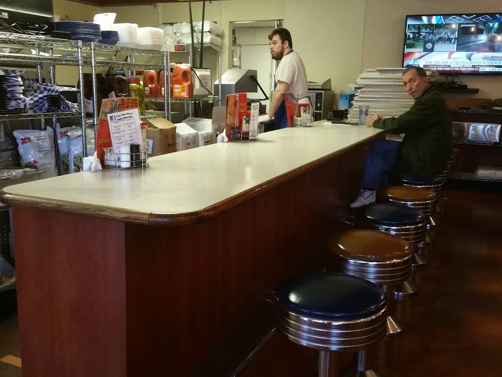 Pita Place | restaurant | 2039 Apple Ave, Muskegon, MI 49442, USA | 2317737482 OR +1 231-773-7482