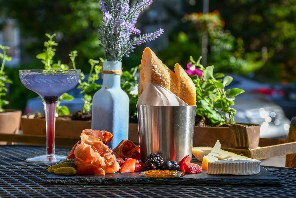 Paris Bistro & Jazz Cafe | restaurant | 8235 Germantown Ave, Philadelphia, PA 19118, USA | 2152426200 OR +1 215-242-6200