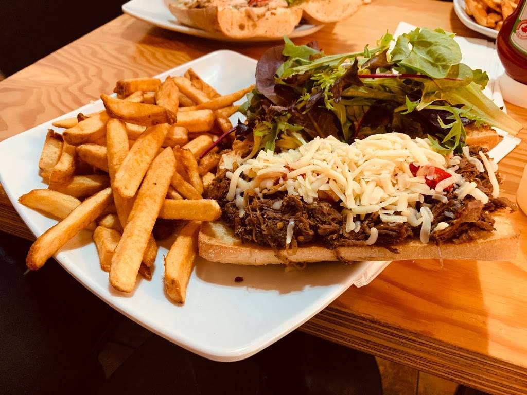 The Carvery | restaurant | 1301 Wyandotte St E, Windsor, ON N9A 3K8, Canada | 5199158999 OR +1 519-915-8999