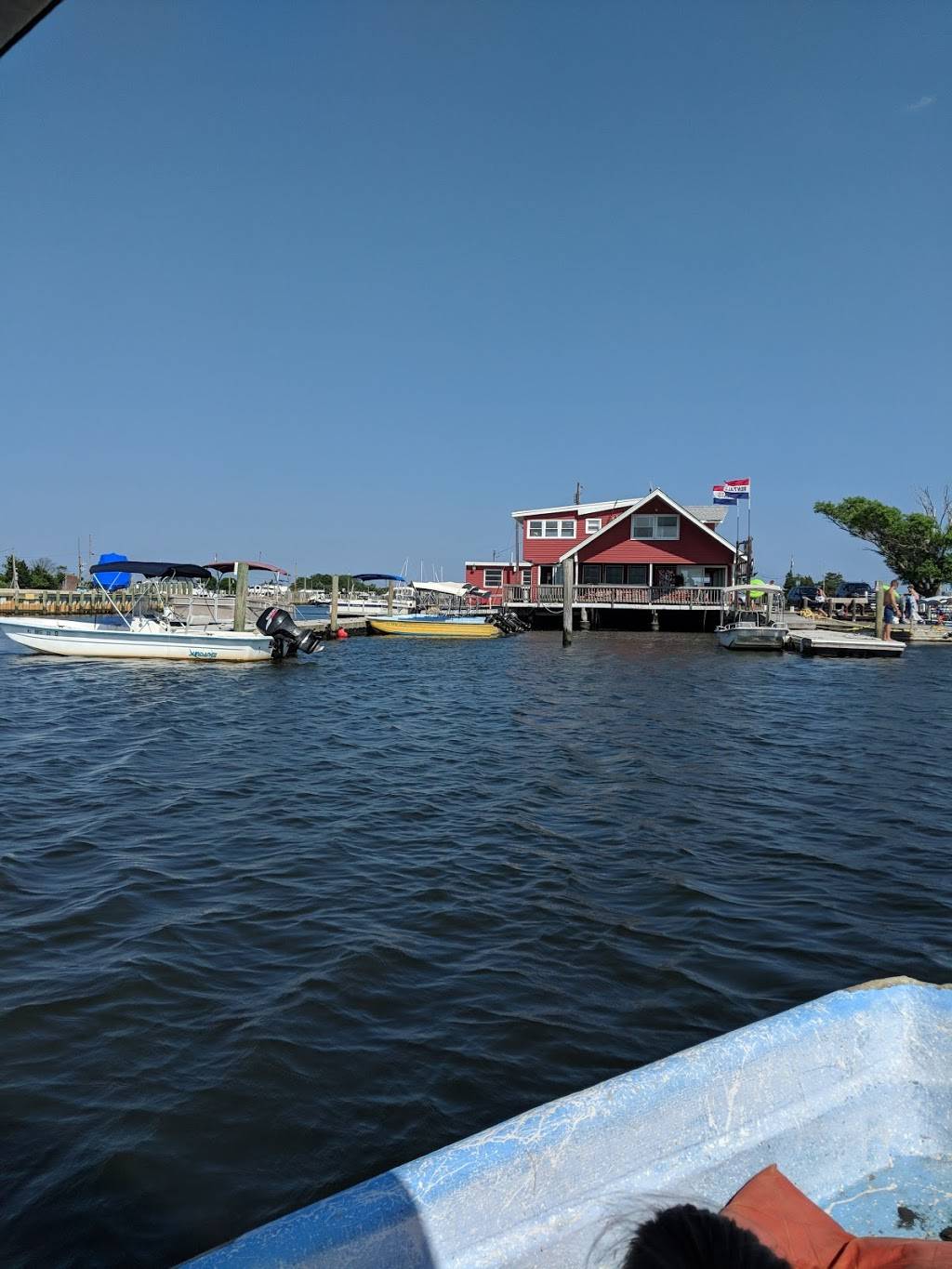 Causeway Marina | restaurant | 2200 E Bay Ave, Manahawkin, NJ 08050, USA | 6094941371 OR +1 609-494-1371