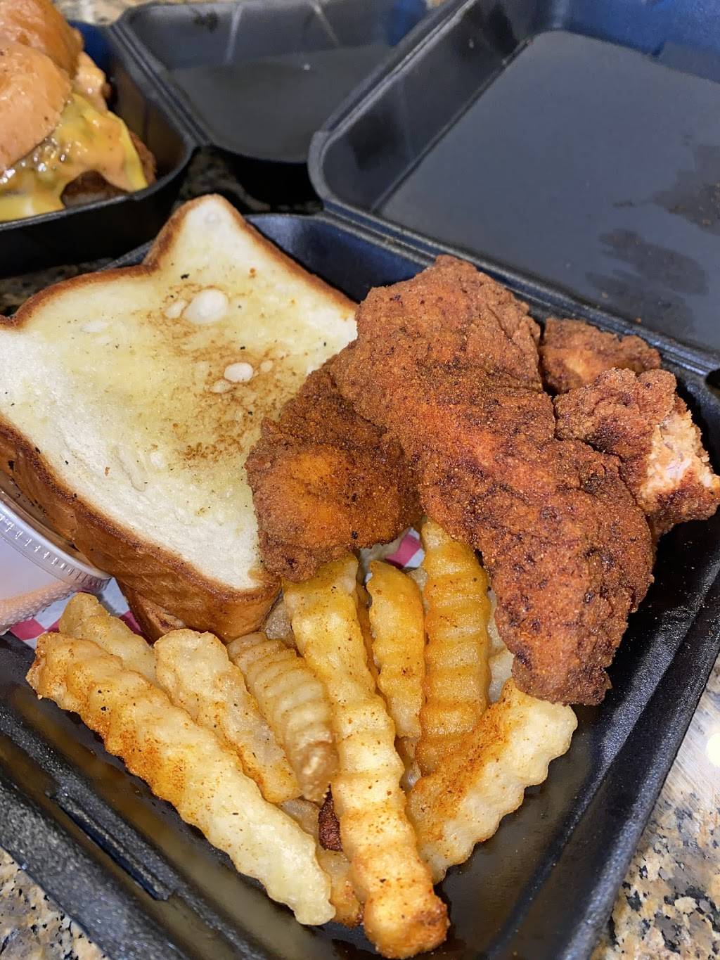 NASH UP CHICK | restaurant | 9020 S Texas 6, Houston, TX 77083, USA | 3463026701 OR +1 346-302-6701