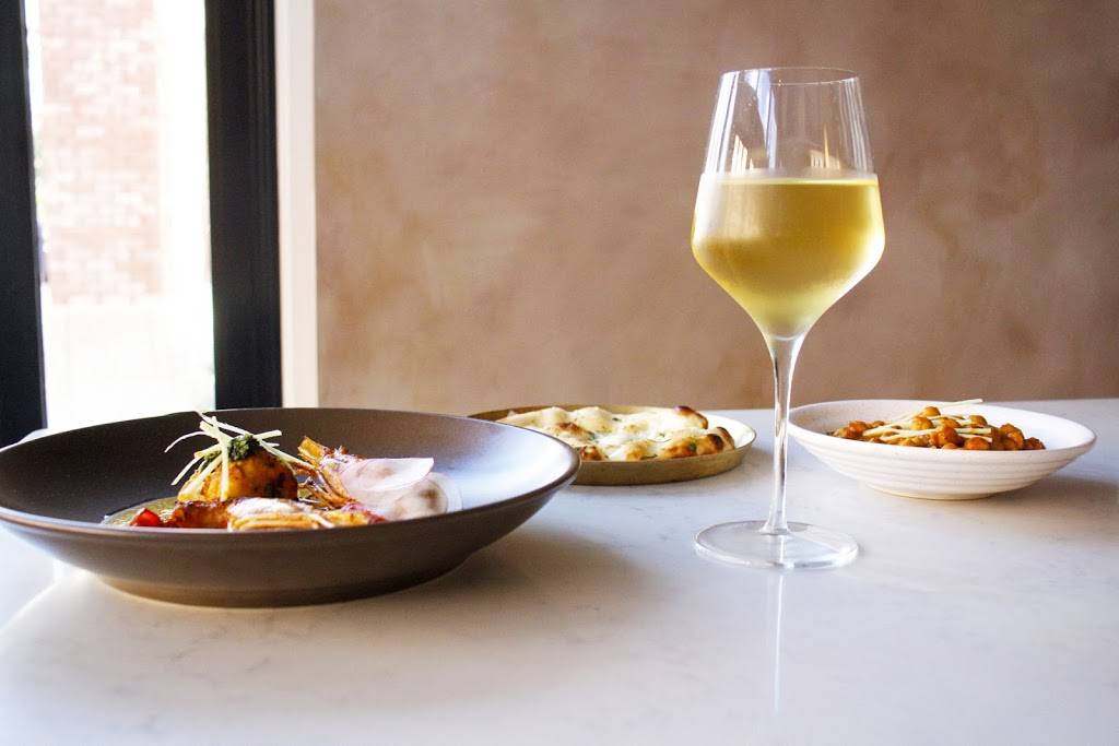 Rooh Columbus | restaurant | 685 N High St, Columbus, OH 43215, USA | 6149728678 OR +1 614-972-8678