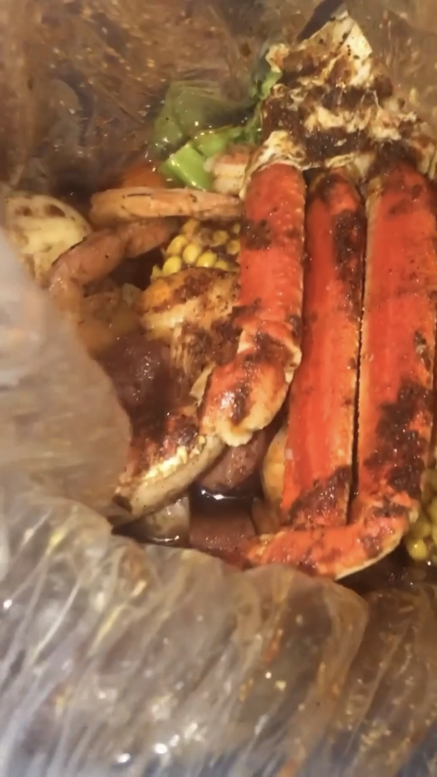 Catch & boil | restaurant | 118 Sibley Blvd, Dolton, IL 60419, USA | 7087375576 OR +1 708-737-5576