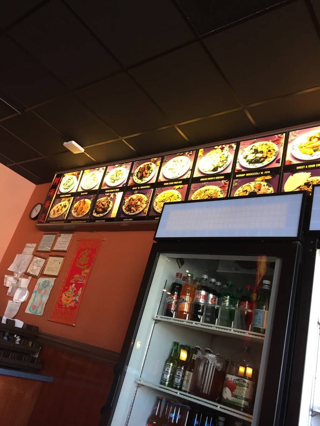 China Wok | restaurant | 1129 Weaver Dairy Rd # D, Chapel Hill, NC 27514, USA | 9199426388 OR +1 919-942-6388