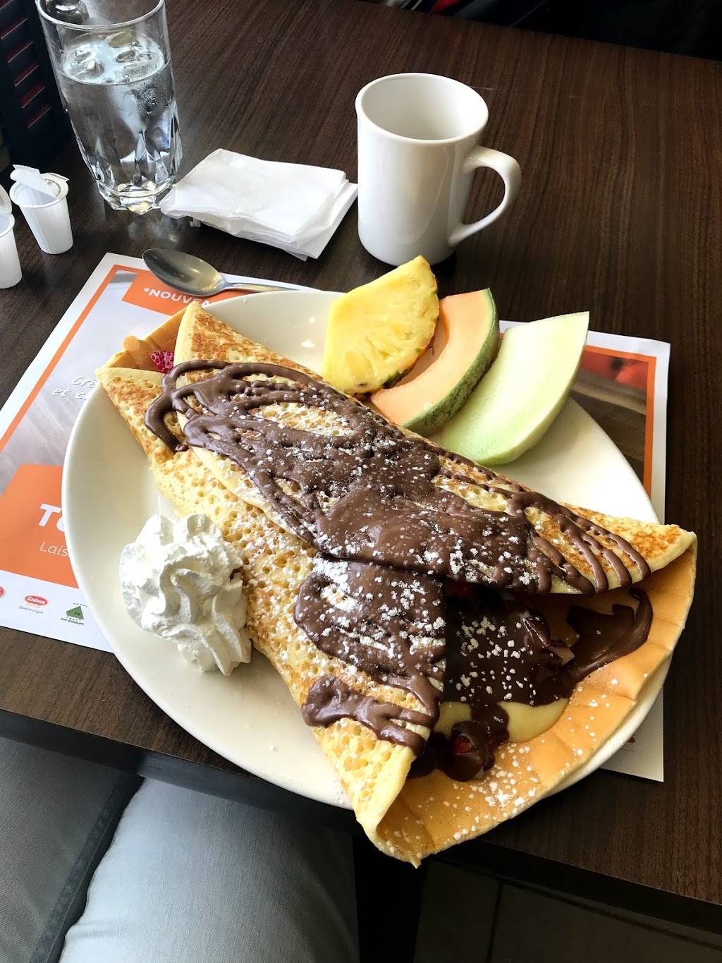 Eggsquis Saint-Hubert | restaurant | 5950 Boulevard Cousineau, Saint-Hubert, QC J3Y 7R9, Canada | 4506569995 OR +1 450-656-9995