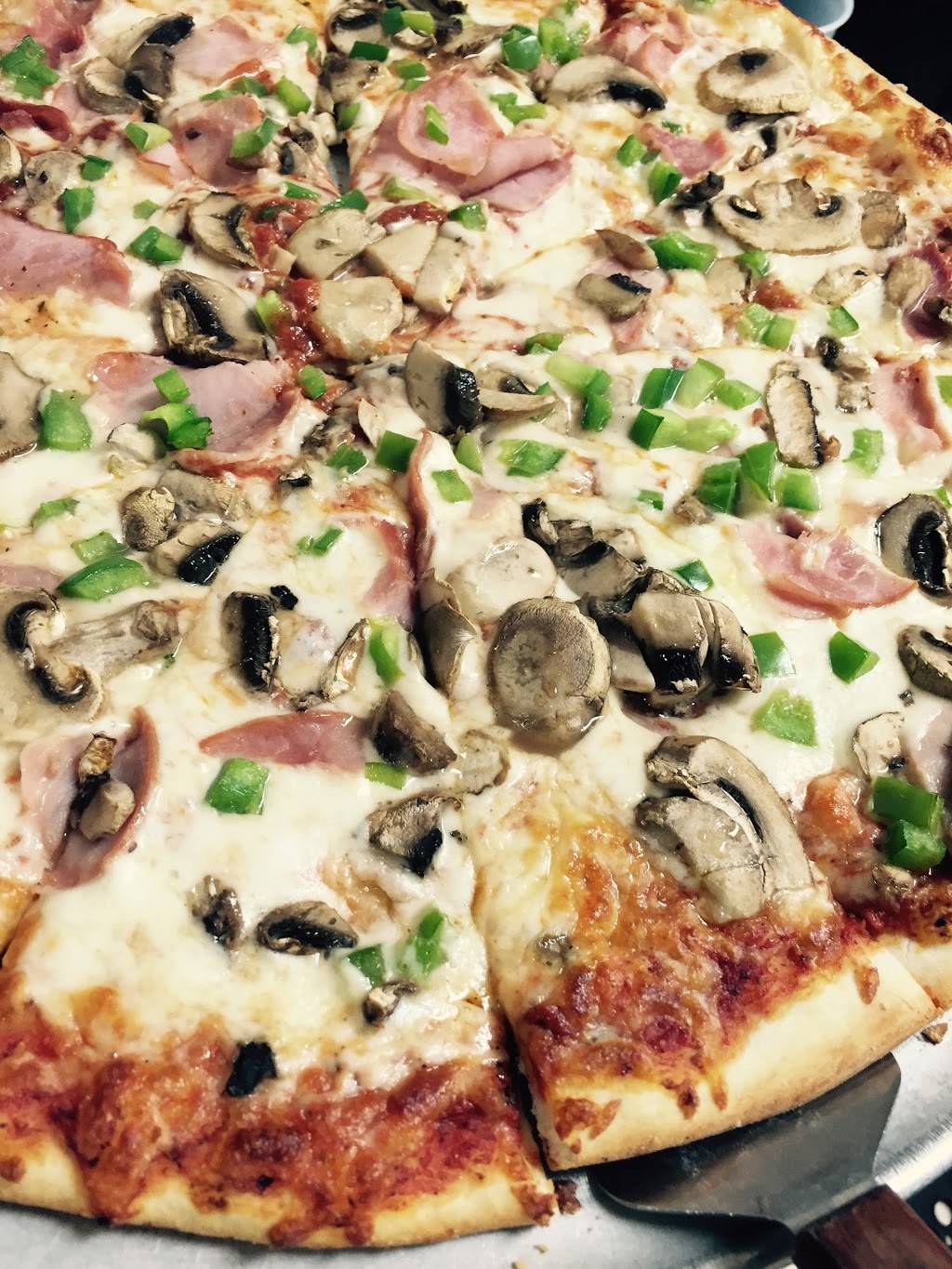 Crows Nest Bar & Grill | restaurant | 6166 N Canton Center Rd, Canton, MI 48187, USA | 7344594020 OR +1 734-459-4020