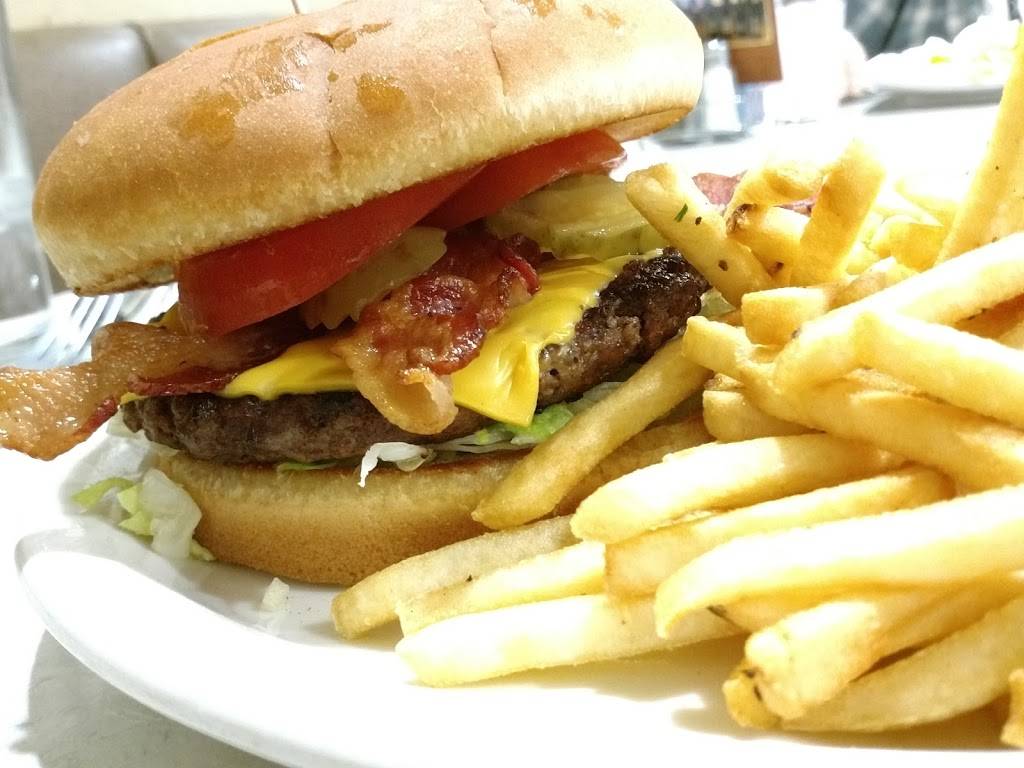 Hunnys Restaurant | restaurant | 402 S Main St, Corona, CA 92882, USA | 9517357020 OR +1 951-735-7020