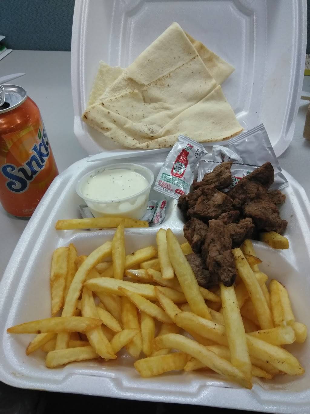 Ricos Pizza & Subs | restaurant | 1351 Main St, Walpole, MA 02081, USA | 5086680700 OR +1 508-668-0700