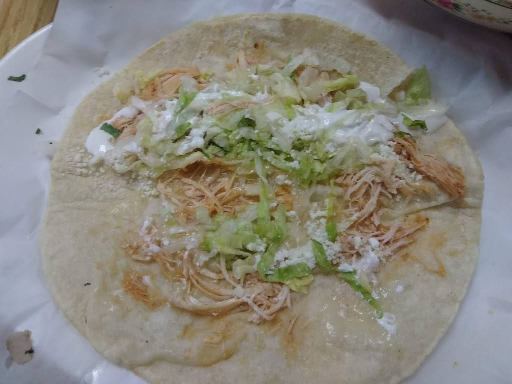 La Tapatia | restaurant | 1069 E Main St, Santa Paula, CA 93060, USA | 8059336601 OR +1 805-933-6601