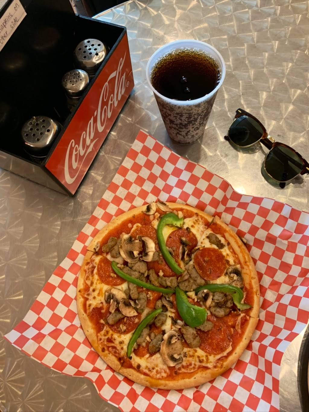 Cannery Pizza Co. | restaurant | 751 Cannery Row #101, Monterey, CA 93940, USA | 8312416958 OR +1 831-241-6958