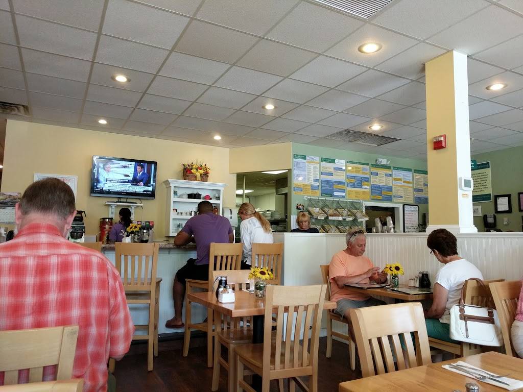 Maddies Bagel & Eatery LLC | meal takeaway | 240 N Broadway, Salem, NH 03079, USA | 6038940094 OR +1 603-894-0094