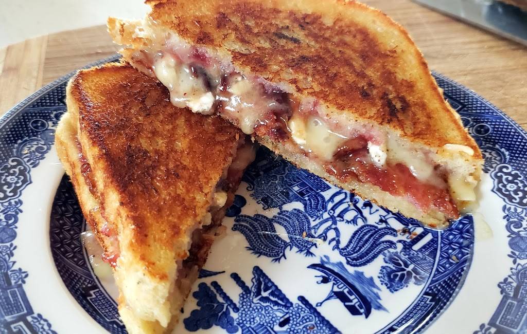 Sugar Maple RESTAURANT | restaurant | 89A Ontario Rd, Mitchell, ON N0K 1N0, Canada | 5193011043 OR +1 519-301-1043