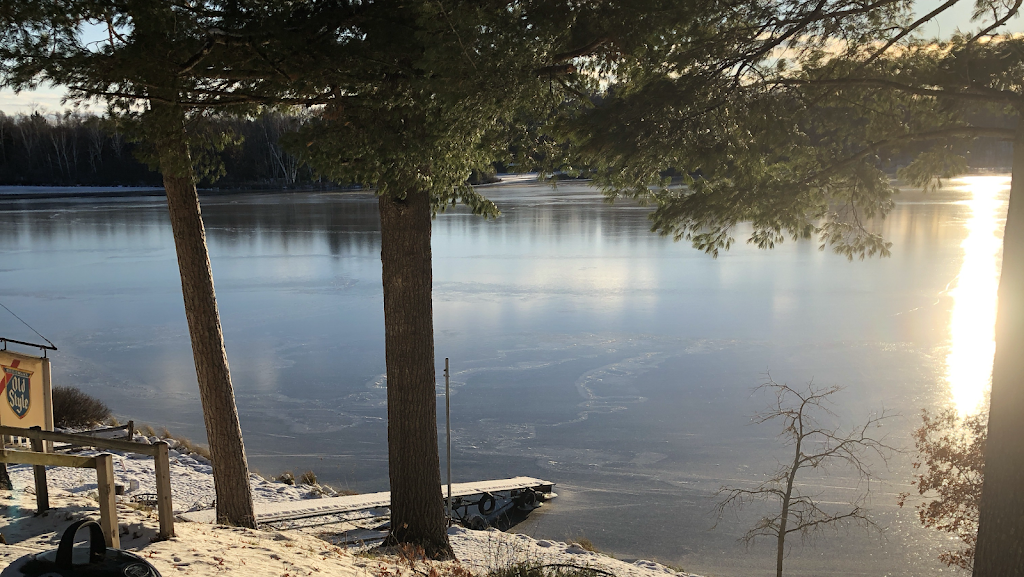 Robinson Lake Resort & Bar | restaurant | 51825 Fahrner Rd, Barnes, WI 54873, USA | 7157953444 OR +1 715-795-3444