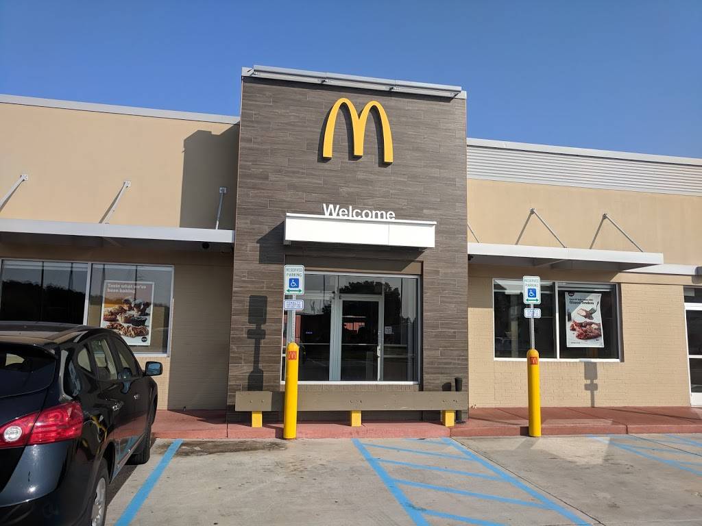 McDonalds | cafe | 605 N 6th St, Denton, MD 21629, USA | 4108207972 OR +1 410-820-7972