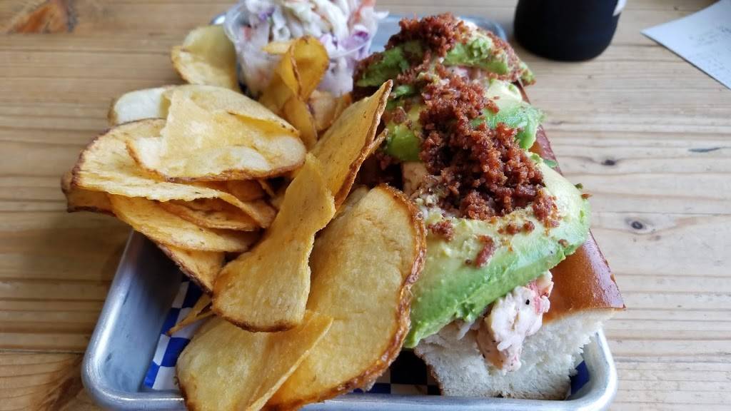 New England Lobster Market & Eatery | restaurant | 824 Cowan Rd, Burlingame, CA 94010, USA | 6504431559 OR +1 650-443-1559