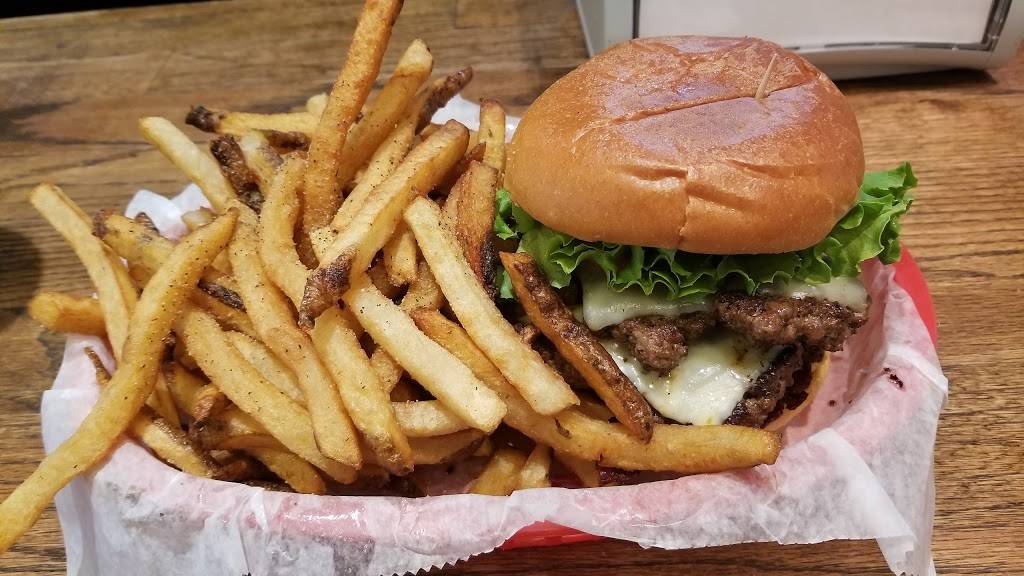 Village Burger | restaurant | 3005 Old Alabama Rd #220, Johns Creek, GA 30022, USA | 7706769942 OR +1 770-676-9942