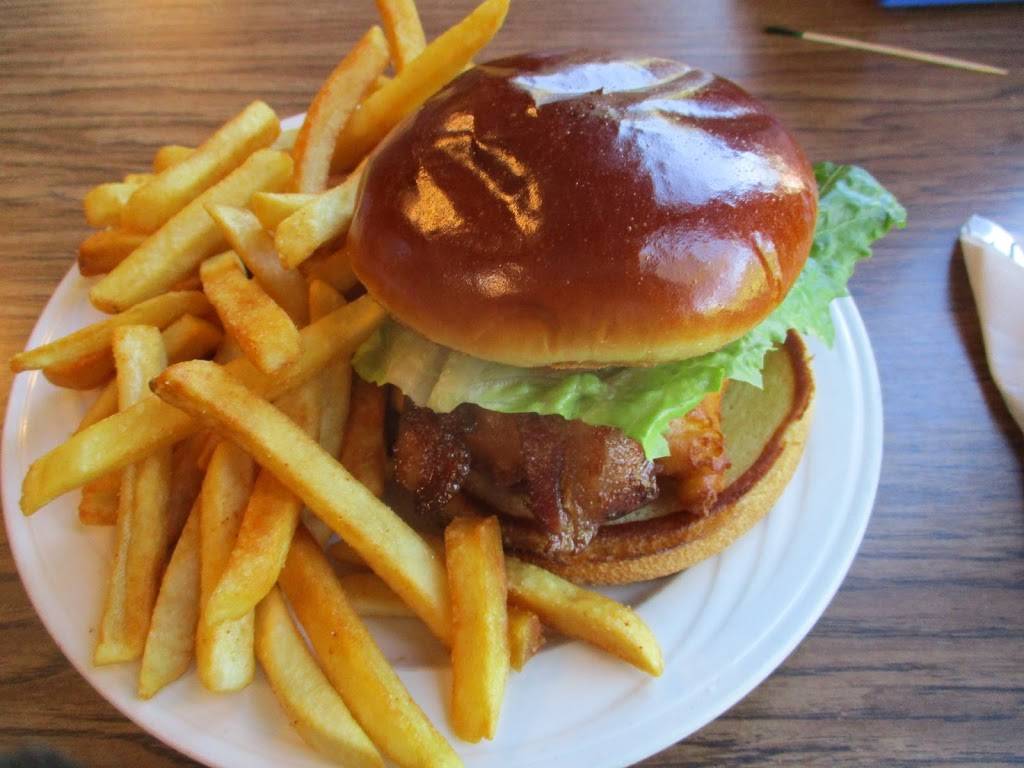 Elba House | restaurant | 1185 S Main St, Minneiska, MN 55910, USA | 5079327000 OR +1 507-932-7000