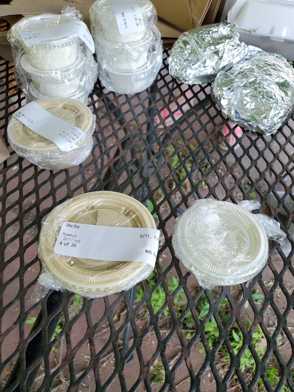 Leos Coney Island | restaurant | 2218 S Milford Rd, Highland, MI 48357, USA | 2485290200 OR +1 248-529-0200