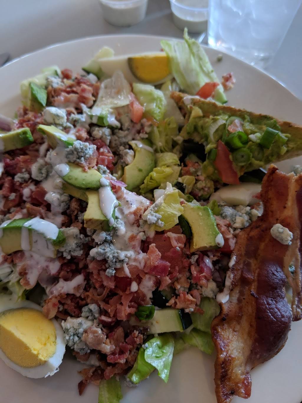 Tony’s Quarterdeck | restaurant | 6215 Edgewater Dr, Erie, MI 48133, USA | 7348631010 OR +1 734-863-1010