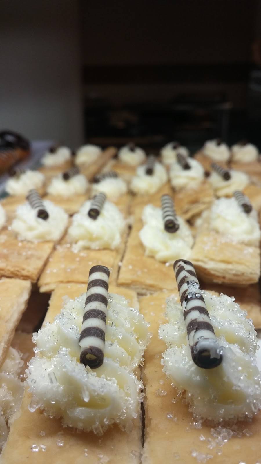 Potrero Canyon Buffet | restaurant | 49500 Seminole Dr, Cabazon, CA 92230, USA | 8002524499 OR +1 800-252-4499