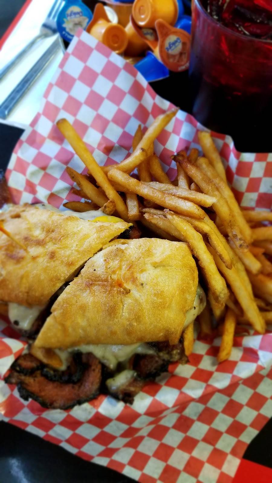 Johnny Os Cafe | restaurant | 8890 8th St, Rancho Cucamonga, CA 91730, USA | 9096080260 OR +1 909-608-0260