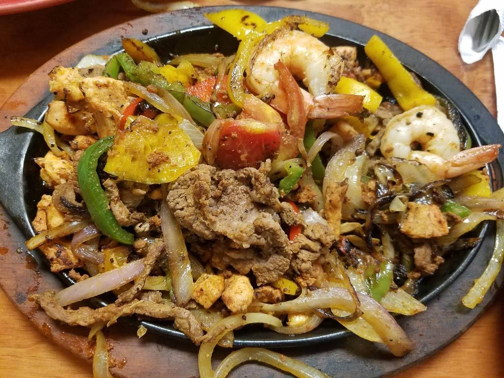 Los Magueyes Mex Belleview | restaurant | 10465 US-441, Belleview, FL 34420, USA | 3522034894 OR +1 352-203-4894