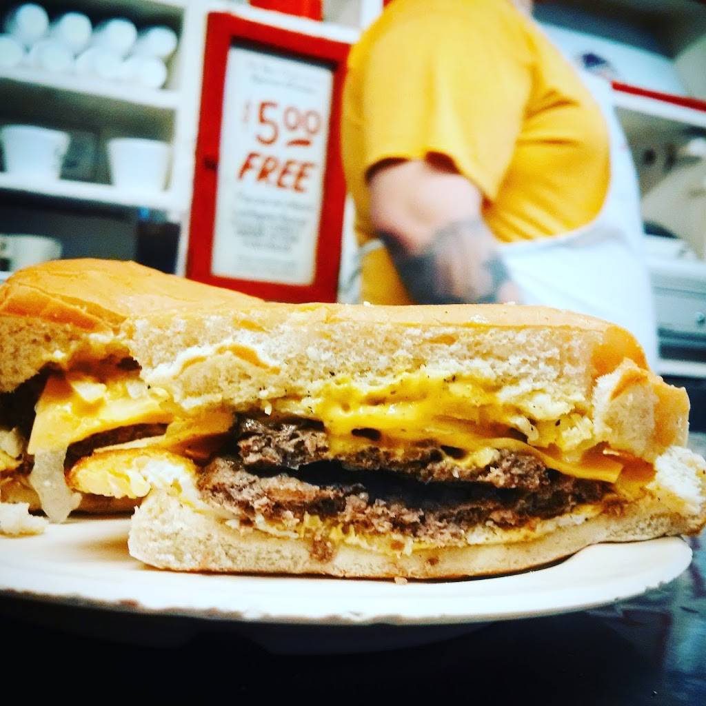 Texas Tavern | meal takeaway | 114 Church Ave SW, Roanoke, VA 24011, USA | 5403424825 OR +1 540-342-4825