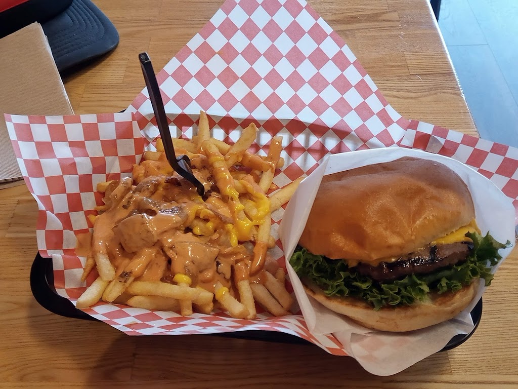 Freds Burger | restaurant | 2700 N Texas St Ste B, Fairfield, CA 94533, USA | 9168965625 OR +1 916-896-5625