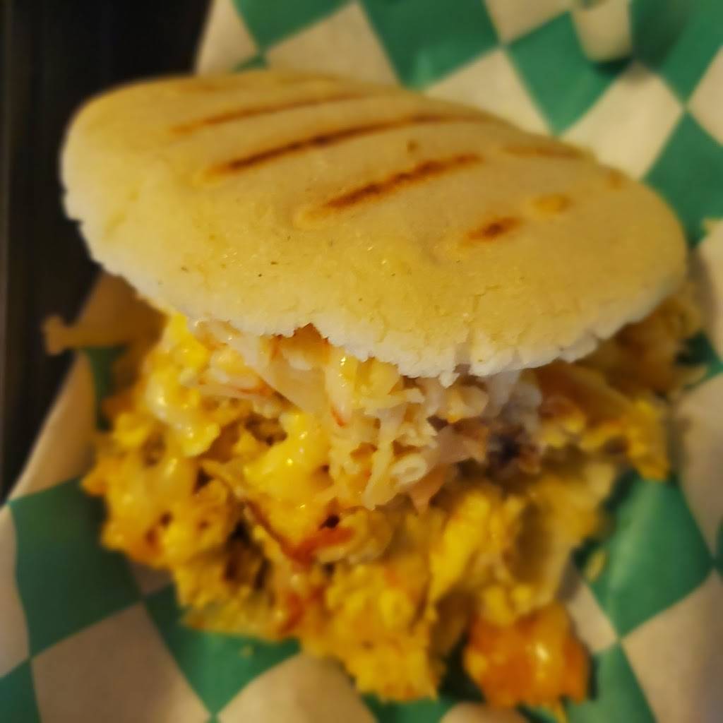 Moon arepas | restaurant | 6408 Vernor Hwy, Detroit, MI 48209, USA | 3136933164 OR +1 313-693-3164